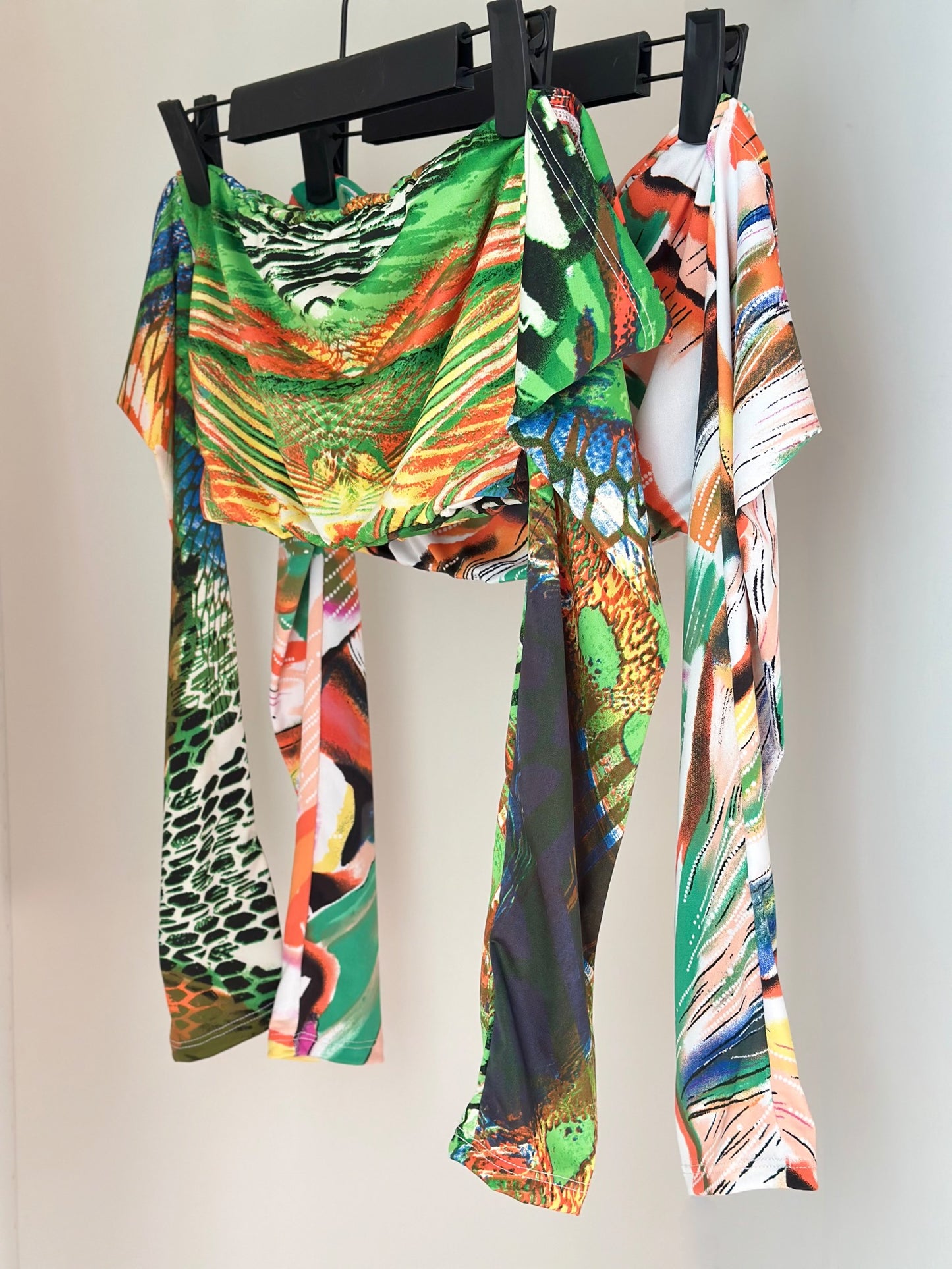 Top Eli Crazy Jungle Long with removable Ribbon