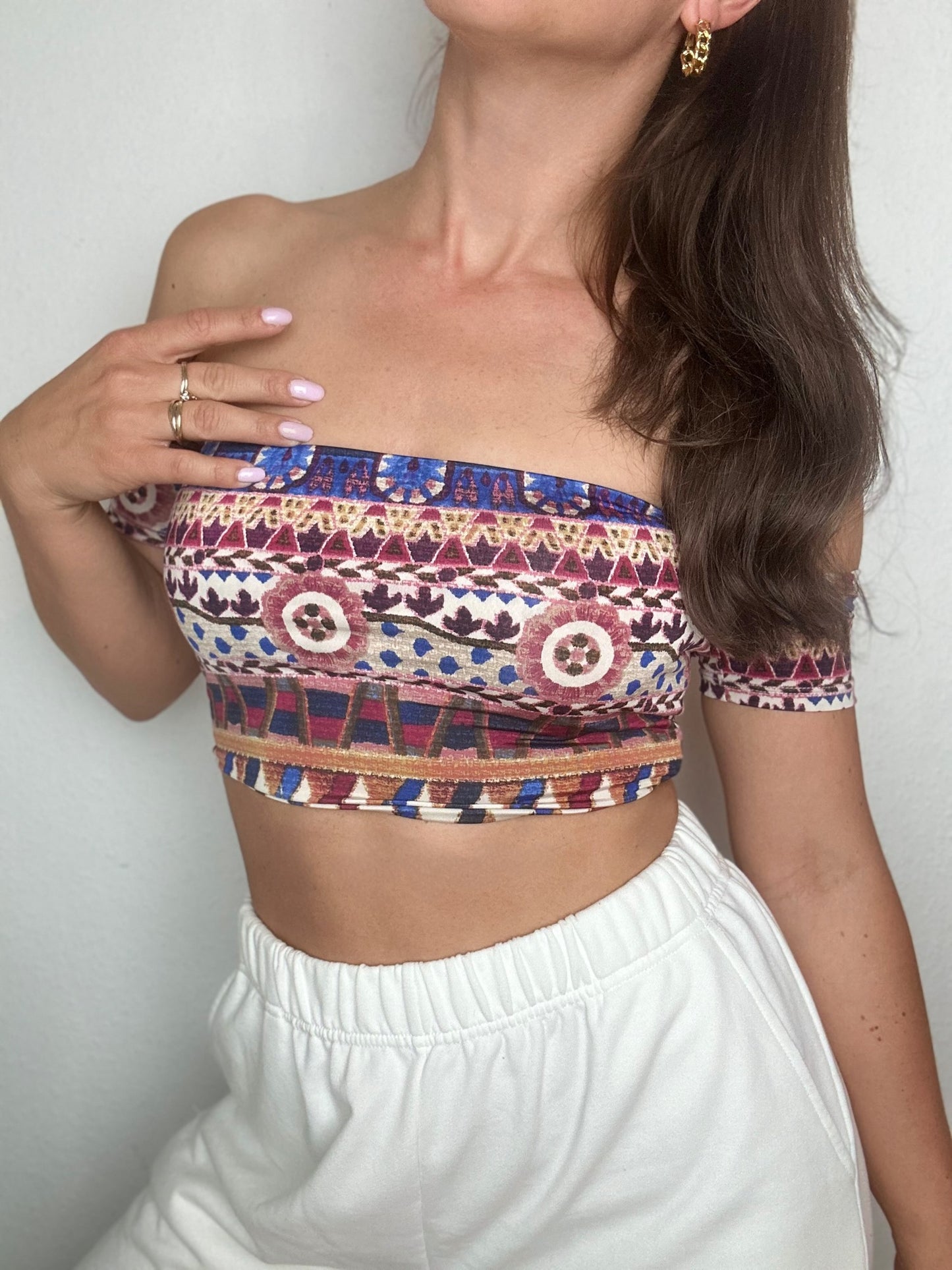 Top Eli Aztec Short with removable Ribbon