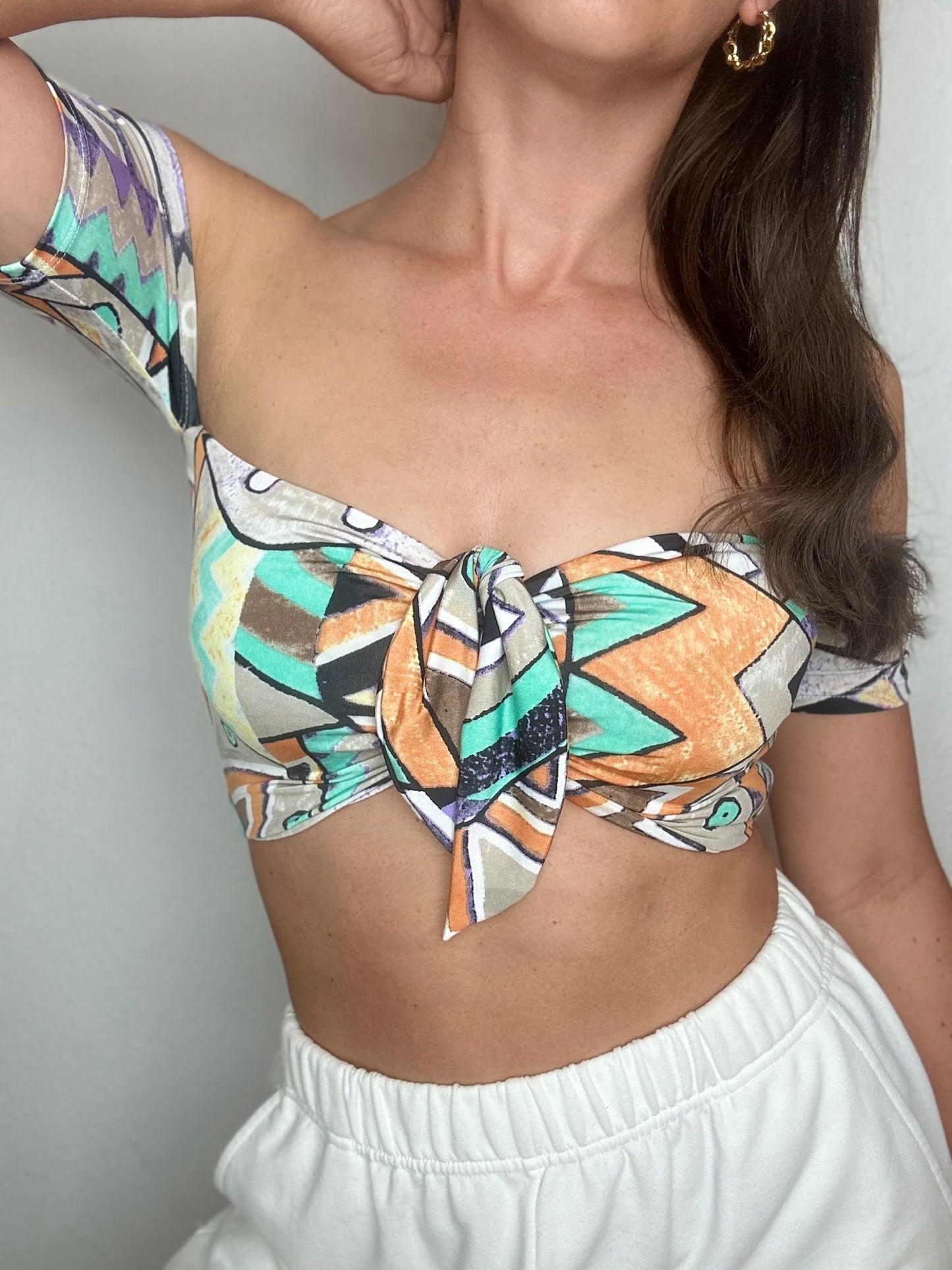 Top Eli Aztec Short with removable Ribbon