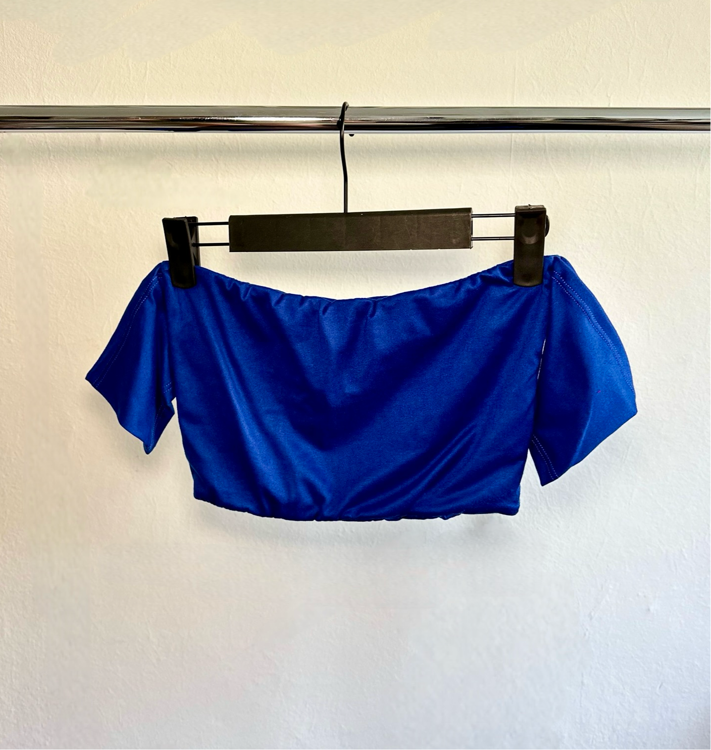 Top Eli One-Color Short with removable Ribbon