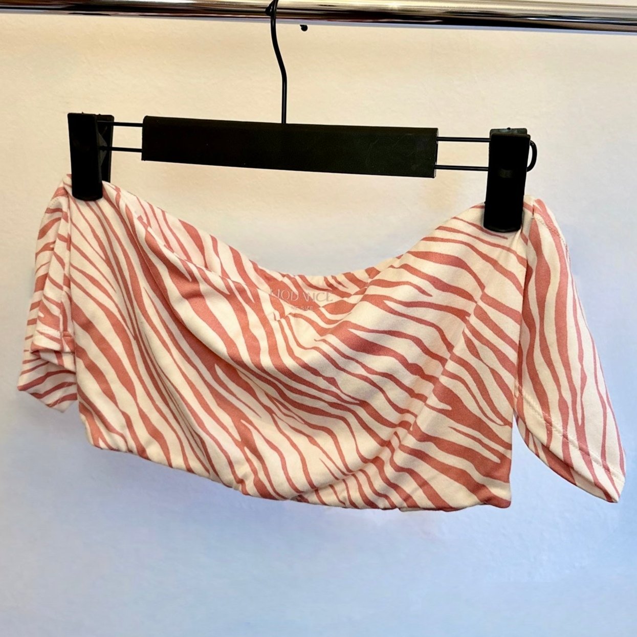 Top Eli Zebra Short with removable Ribbon