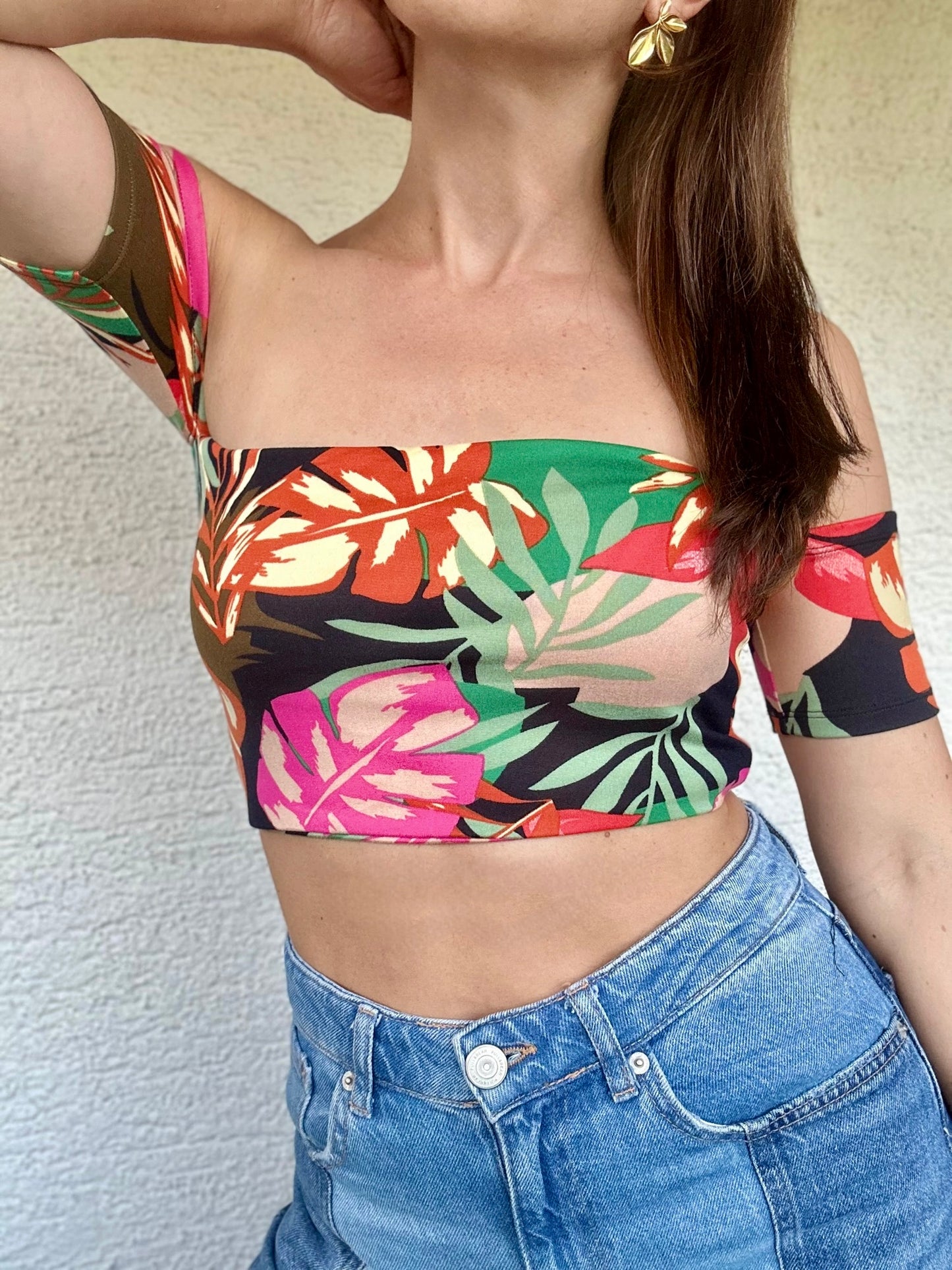 Top Retro Eli Flower Short with removable Ribbon