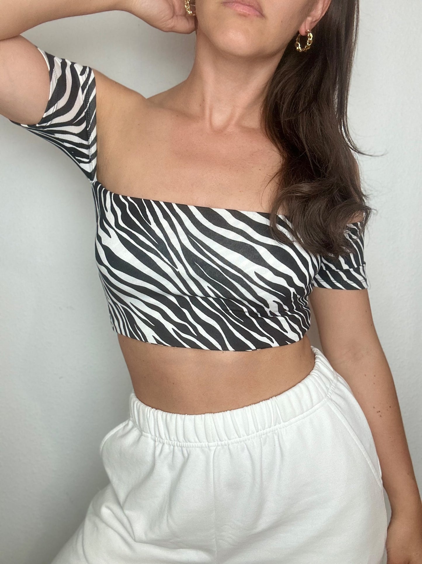 Top Eli Zebra Short with removable Ribbon