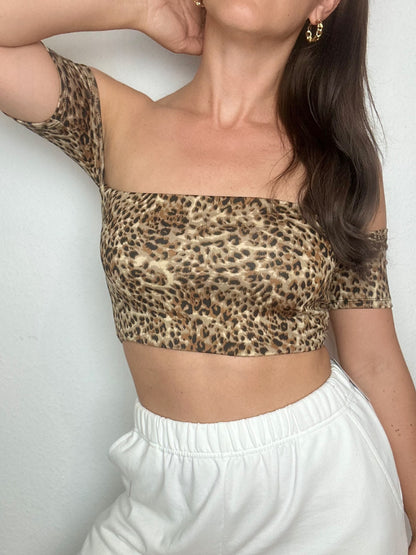 Top Eli Leo Short with removable Ribbon