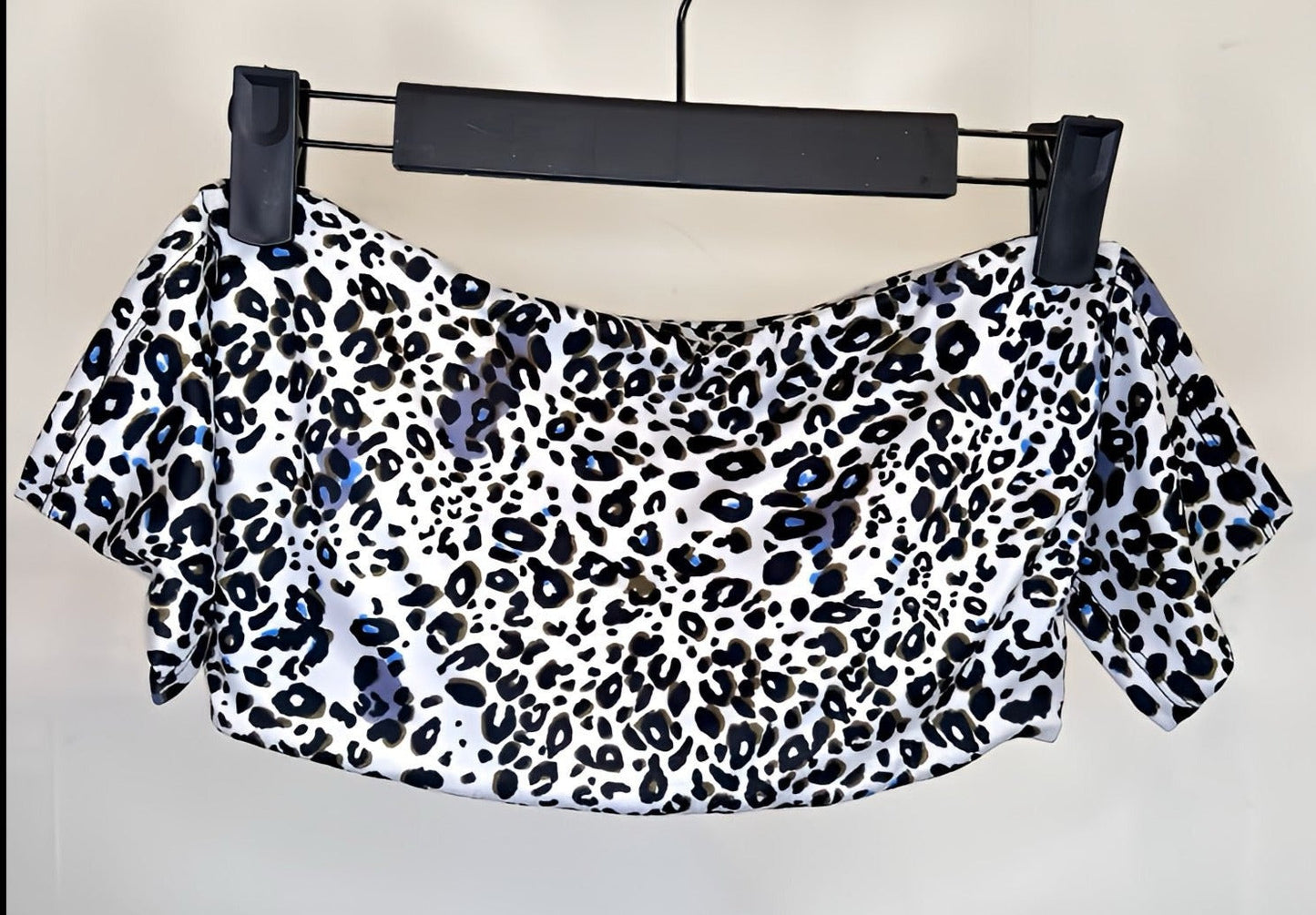 Top Eli Leo Short with removable Ribbon