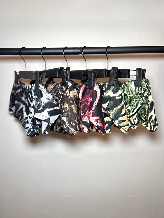 Top Eli Tiger Short with removable Ribbon